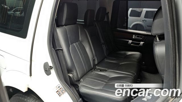 Land Rover Discovery 2013 — photo 12