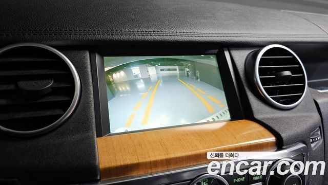 Land Rover Discovery 2013 — photo 15