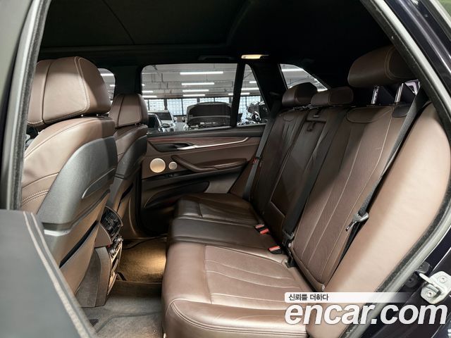 BMW X5 2016 — photo 17