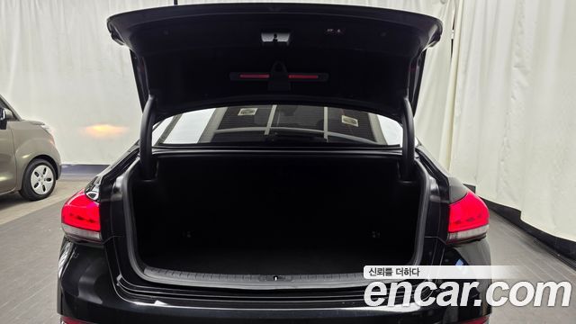 Genesis G80 2019 — photo 20