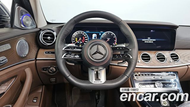 Mercedes-Benz E-Class 2018 — photo 13