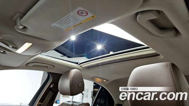 Mercedes-Benz E-Class 2018 — photo 18