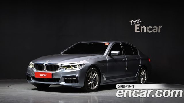 BMW 5-Series 2018 — photo 1