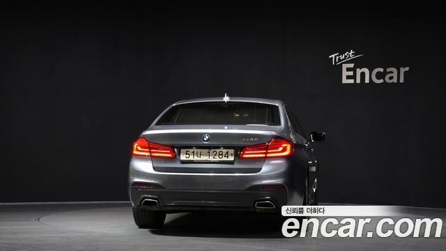 BMW 5-Series 2018 — photo 4