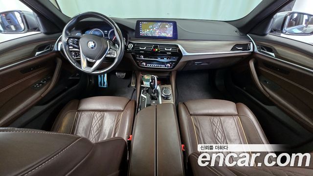 BMW 5-Series 2018 — photo 7