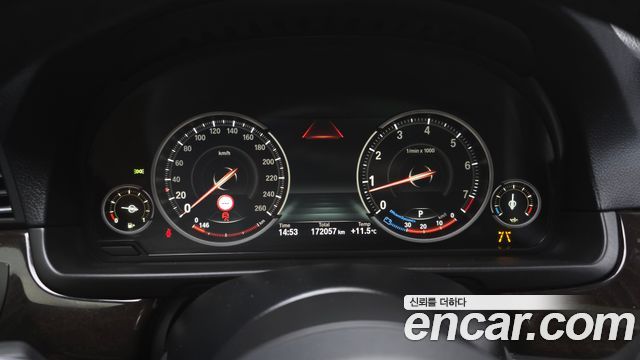 BMW 5-Series 2016 — photo 8