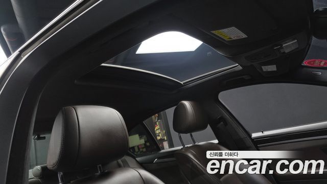 BMW 5-Series 2016 — photo 18