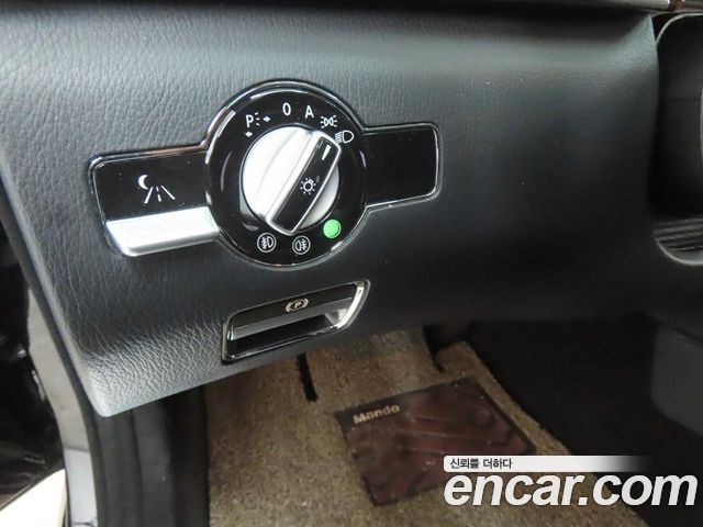 Mercedes-Benz S-Class 2008 — photo 10