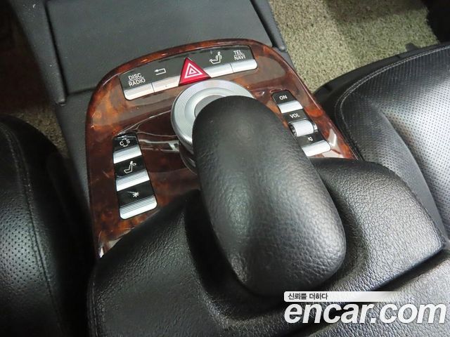 Mercedes-Benz S-Class 2008 — photo 12