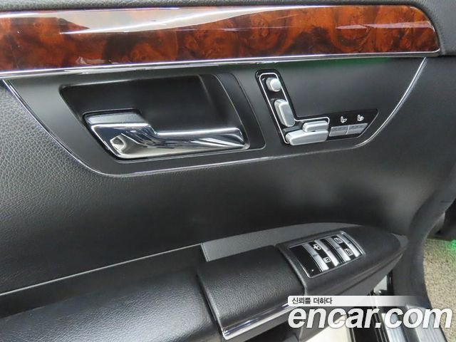 Mercedes-Benz S-Class 2008 — photo 15