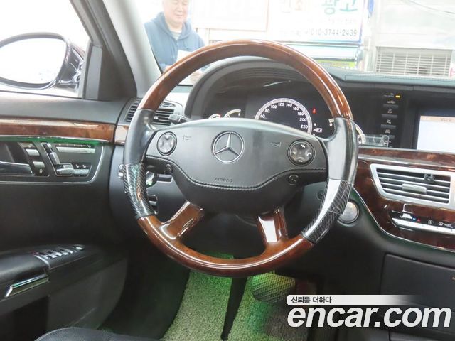 Mercedes-Benz S-Class 2008 — photo 17