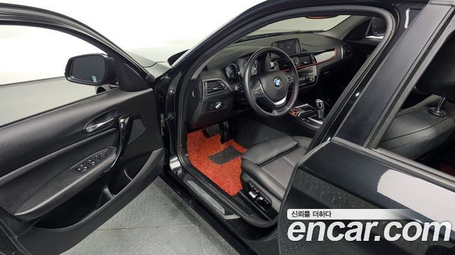 BMW 1-Series 2018 — photo 11
