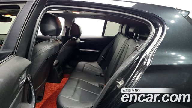 BMW 1-Series 2018 — photo 12