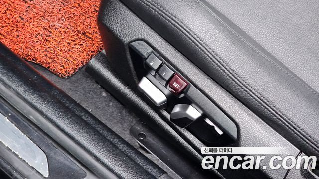 BMW 1-Series 2018 — photo 17