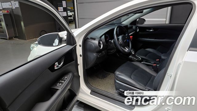 Kia K3 2024 — photo 11