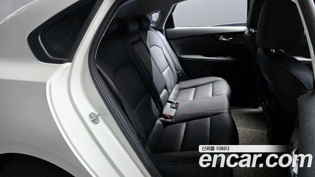 Kia K3 2024 — photo 12