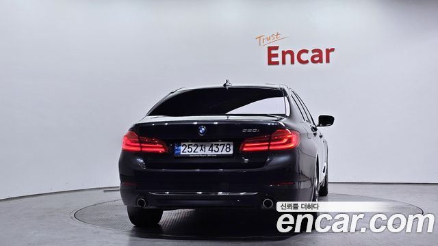 BMW 5-Series 2019 — photo 4