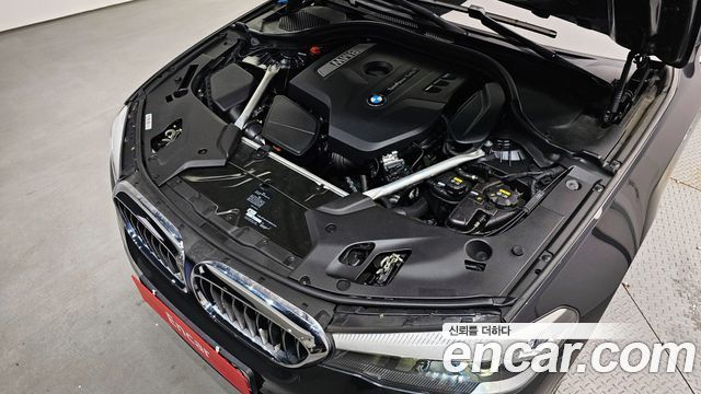 BMW 5-Series 2019 — photo 6