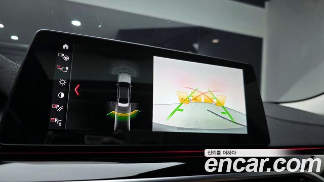 BMW 5-Series 2019 — photo 15