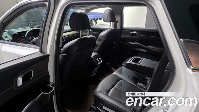Kia Sorento 2022 — photo 11