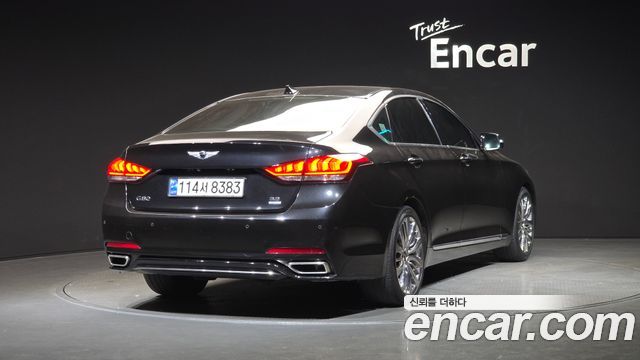 Genesis G80 2018 — photo 2