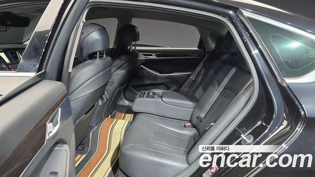 Genesis G80 2018 — photo 11