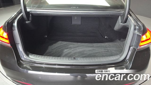Genesis G80 2018 — photo 20