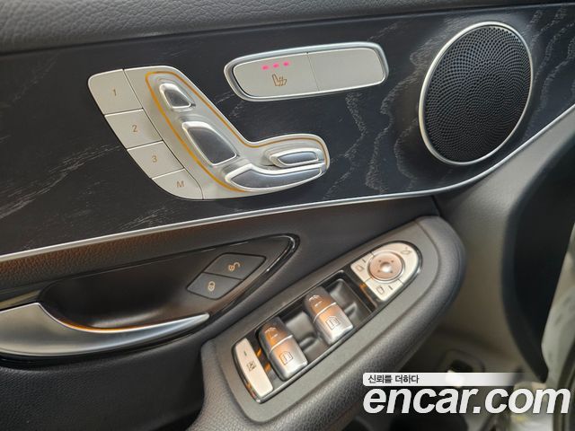 Mercedes-Benz GLC-Class 2019 — photo 10