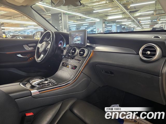Mercedes-Benz GLC-Class 2019 — photo 12