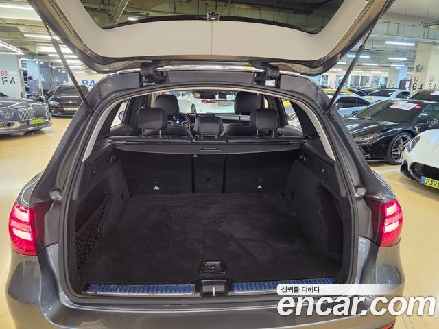 Mercedes-Benz GLC-Class 2019 — photo 13
