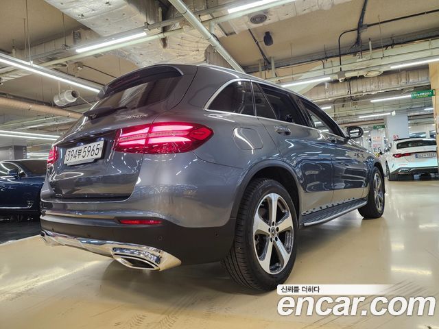 Mercedes-Benz GLC-Class 2019 — photo 18