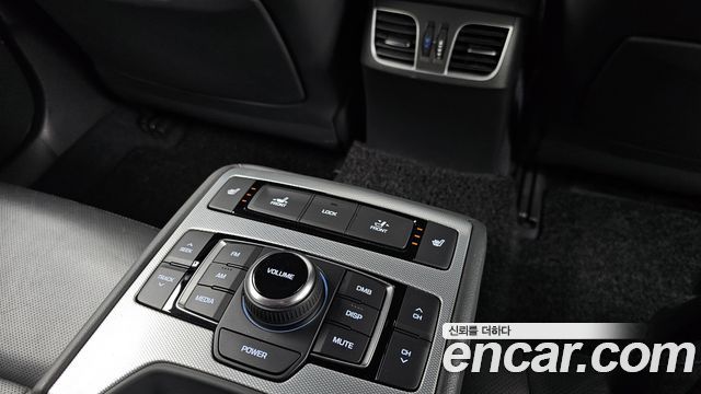 Genesis G80 2017 — photo 19