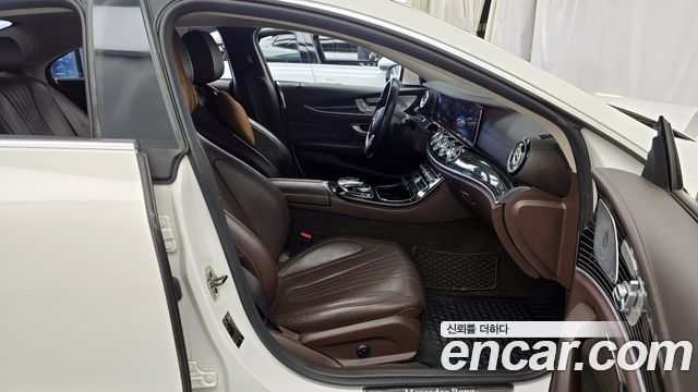 Mercedes-Benz CLS-Class 2019 — photo 11