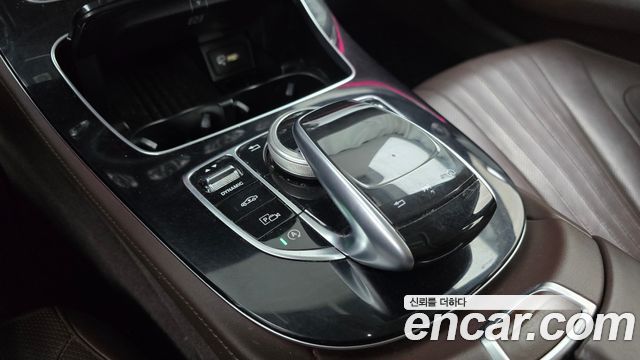 Mercedes-Benz CLS-Class 2019 — photo 16
