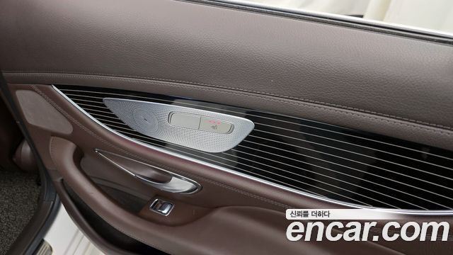 Mercedes-Benz CLS-Class 2019 — photo 19