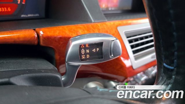 BMW 7-Series 2005 — photo 9