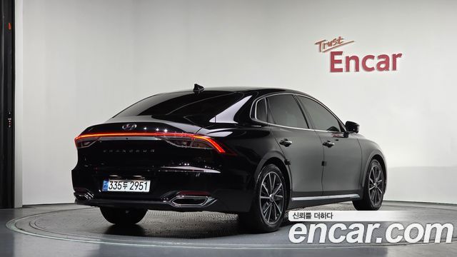 Hyundai Grandeur 2022 — photo 2