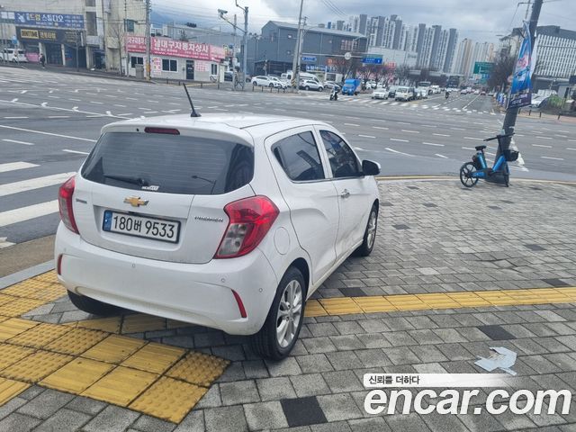 Chevrolet Korea Spark 2022 — photo 2
