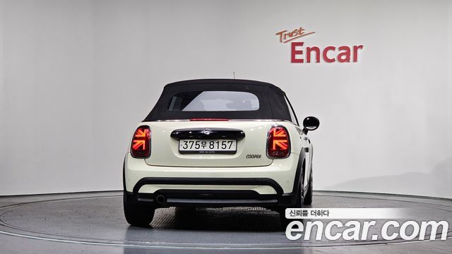 Mini Cooper Convertible 2022 — photo 4