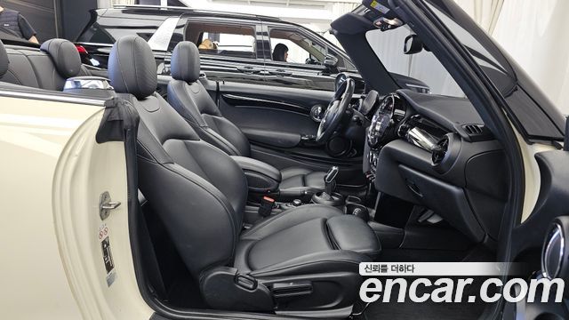 Mini Cooper Convertible 2022 — photo 11