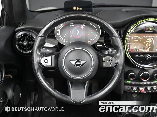 Mini Cooper Convertible 2022 — photo 13