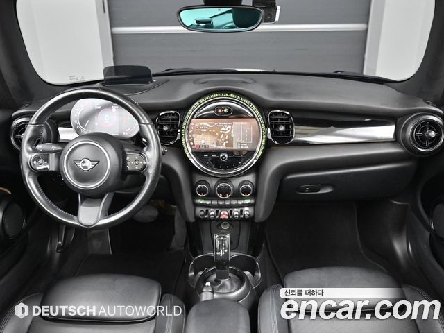 Mini Cooper Convertible 2022 — photo 14