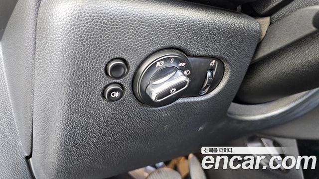 Mini Cooper Convertible 2022 — photo 19