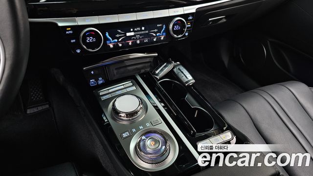Genesis G80 2023 — photo 9