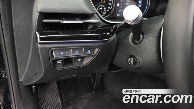 Genesis G80 2023 — photo 17