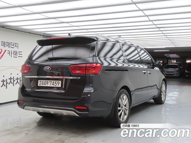 Kia Canival 2019 — photo 4