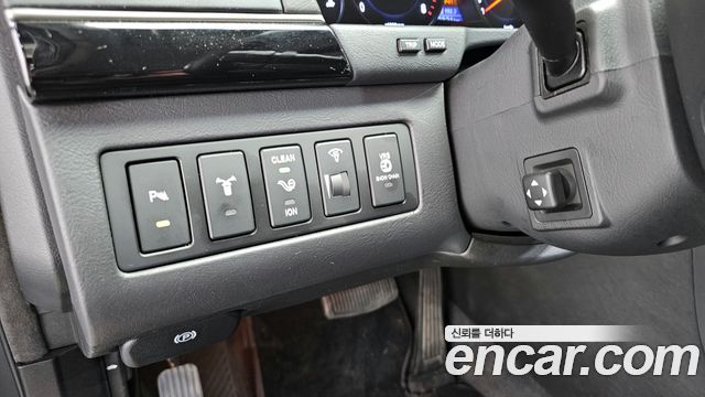 Kia OPIRUS 2010 — photo 14
