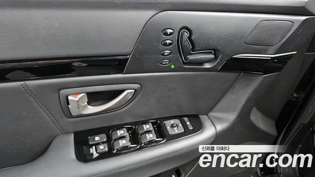 Kia OPIRUS 2010 — photo 17