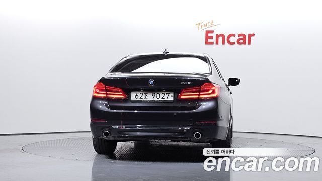 BMW 5-Series 2018 — photo 4