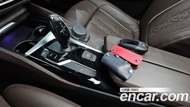 BMW 5-Series 2018 — photo 9